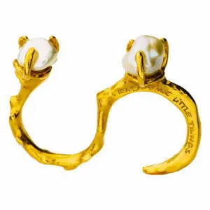 Artistic silver ring with natural pearls