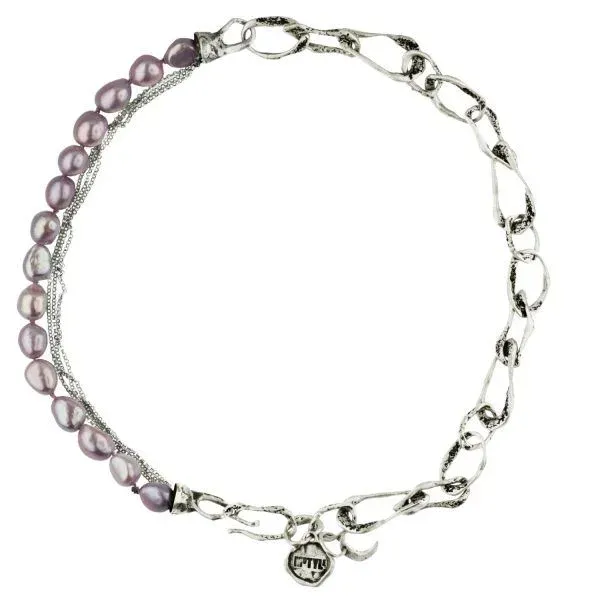 artistic jewelery workshop