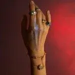 srebrny pierscionek magma