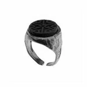Pierścionek srebrny z kolekcji biżuterii Czarny Dąb-Duch Lasu