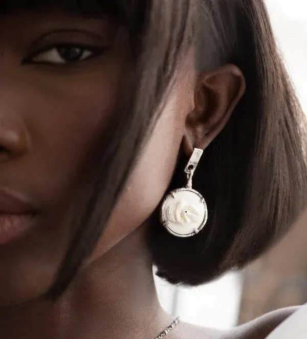 Kolczyki srebrne ręcznie wykonane z białym kamieniem